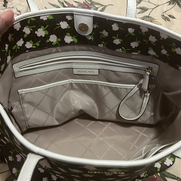 Michael Kors shoulder bag - Picture 11 of 13